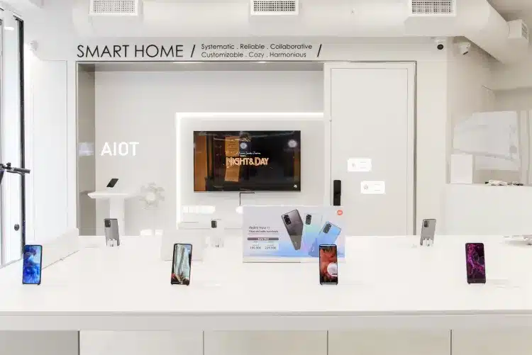 xiaomi store kolonaki photos