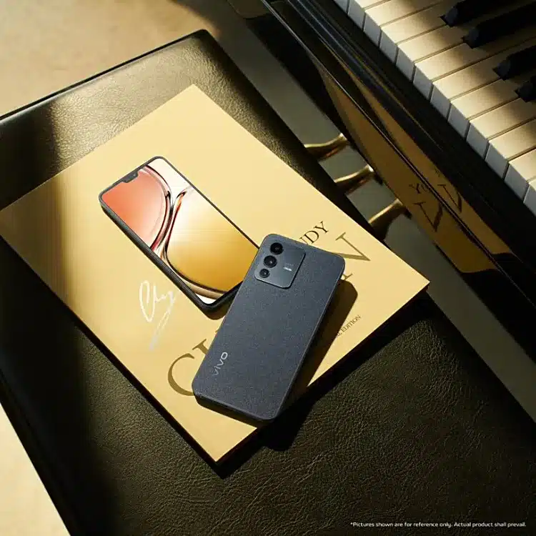 vivo V23 5G με διπλή μπροστινή selfie κάμερα