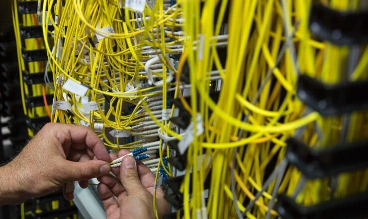 Vodafone: Επιταχύνει την ανάπτυξη δικτύων οπτικών ινών (FTTH) - στόχος περισσότερες από 800.000 συνδέσεις 
