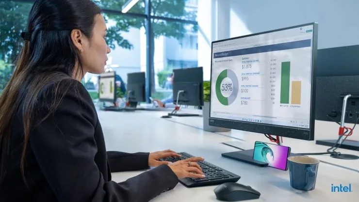 Lenovo ThinkCentre neo 50a AIO με υποβοήθηση AI