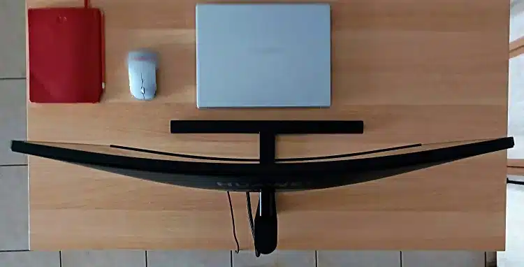 MateView GT 27 upwards view