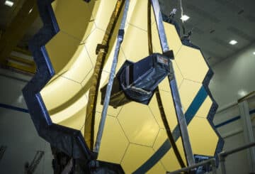 To διαστημικό τηλεσκόπιο James Webb.(φωτό: NASA/Chris Gunn)
