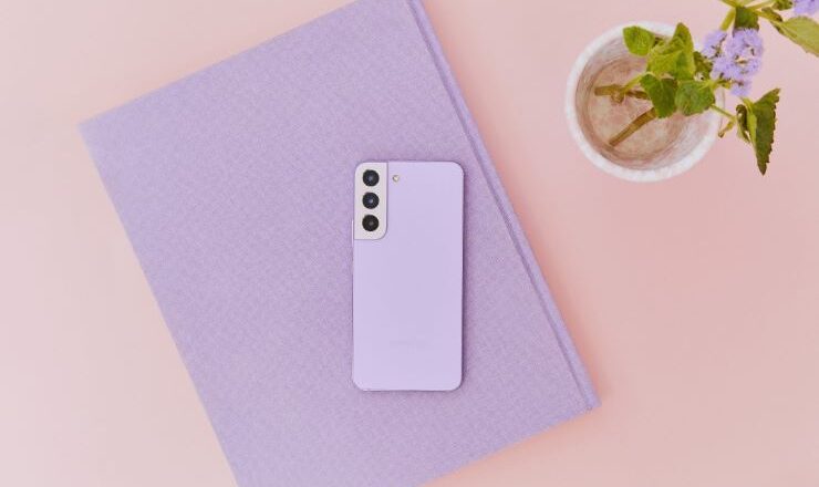 Nέα έκδοση του Samsung Galaxy S22 στην απόχρωση Bora Purple