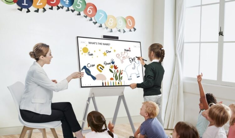 Back to school με οθόνη διδασκαλίας LG