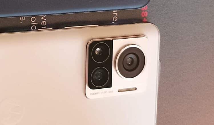 motorola edge 30 ultra 200 MP main camera
