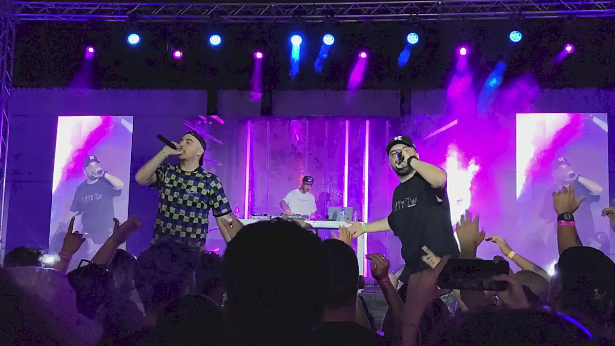 Τσάκι και Μικρός Κλέφτης, επιτέλους μαζί, τα δίνουν όλα! [Electronicanto]