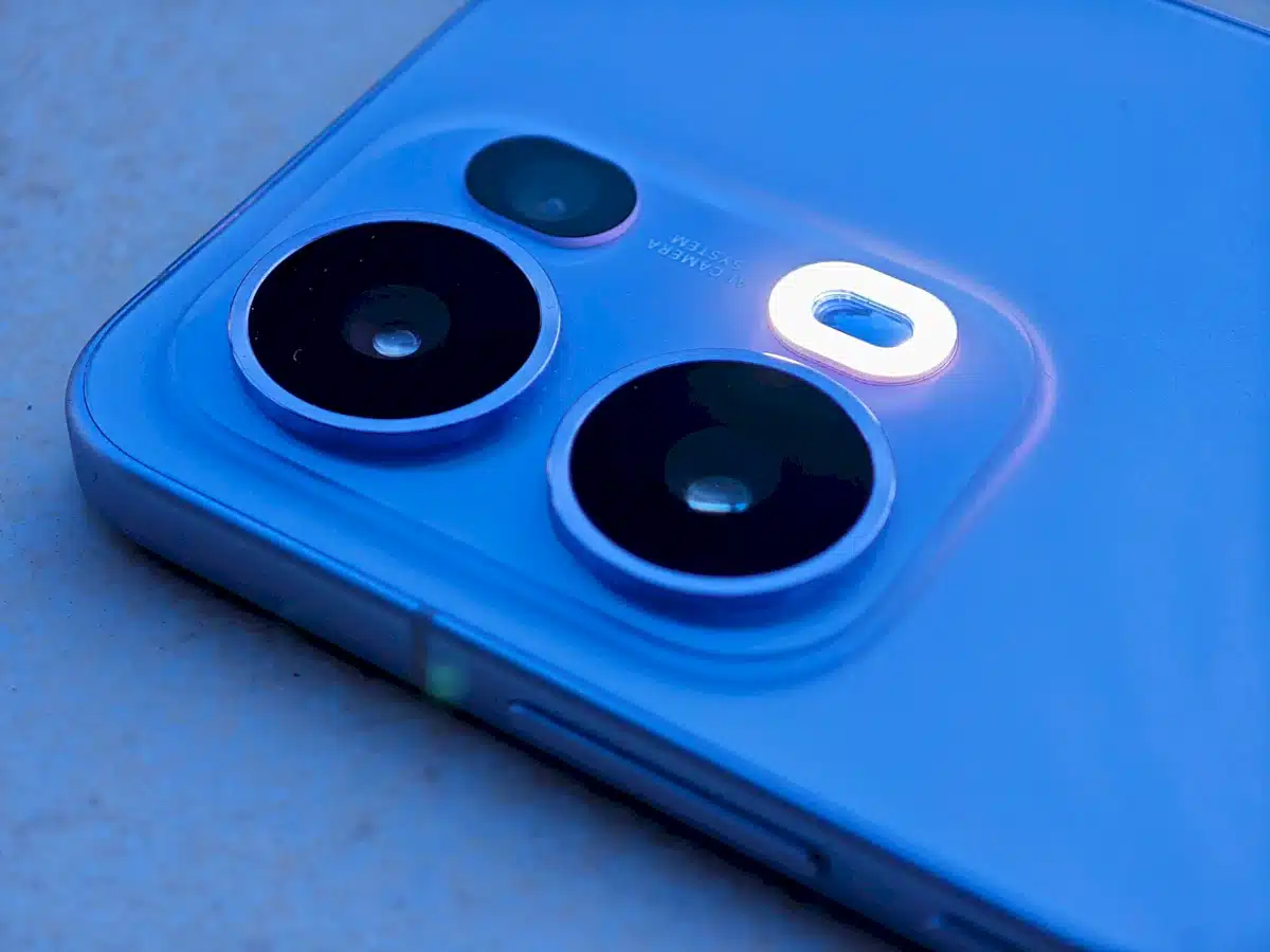 oppo-reno-pro-5g-oval-flash
