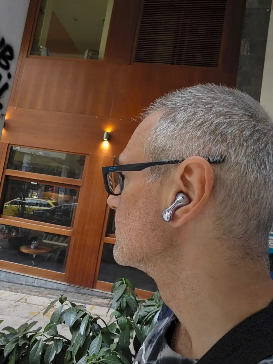 huawei freebuds 6, μωβ χρώμα, σε χρήση