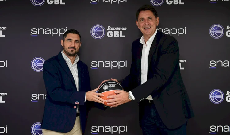 Snappi Stoiximan Greek Basketball League αριστερά ο Δημήτρης Γκανέτσος, Head of Marketing Snappi, Ευθύμης Ρεντζιάς, Γενικός Διευθυντής Stoiximan GBL [Snappi]