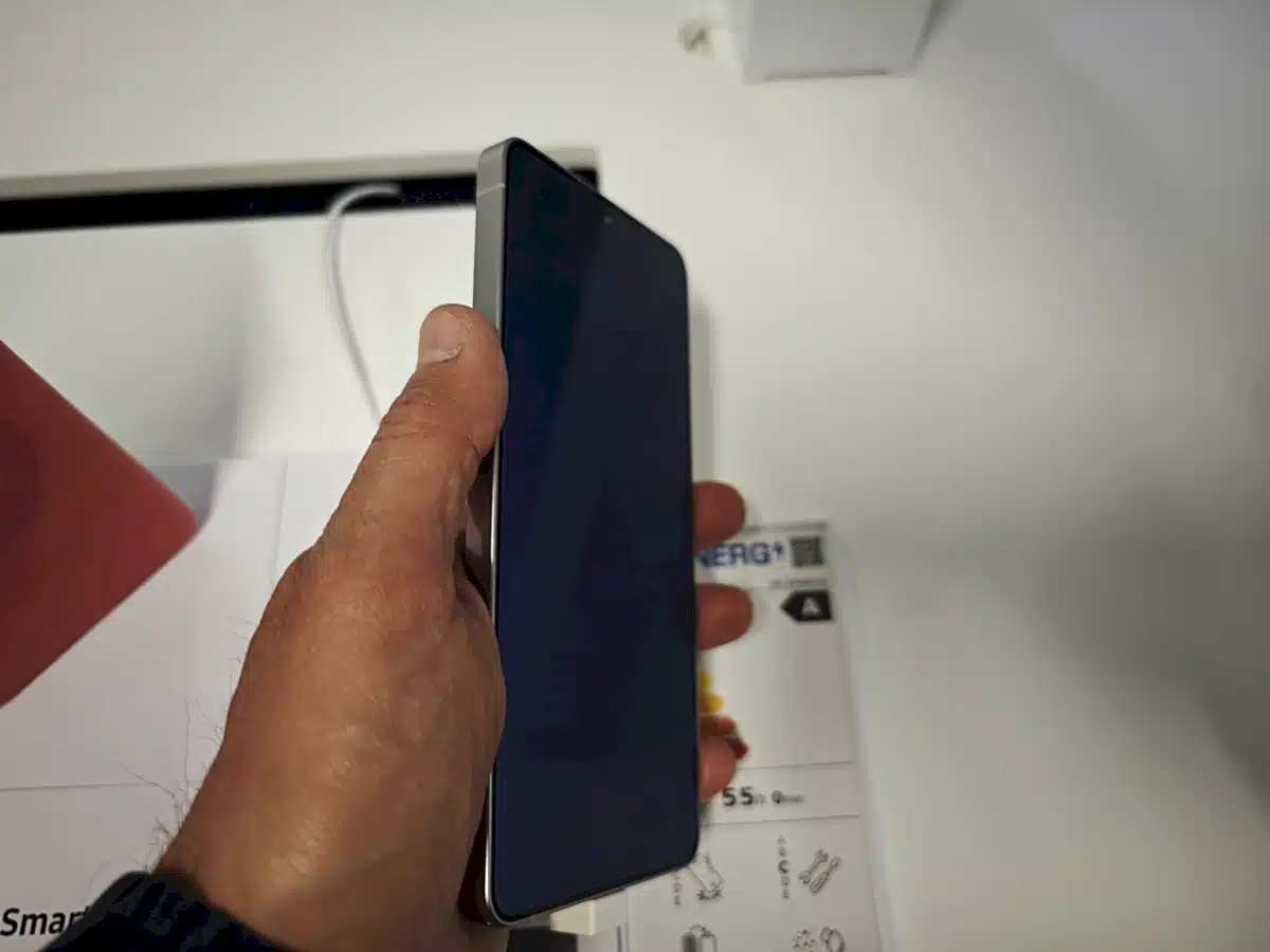 Samsung Galaxy S26 Ultra, Privacy Display maximum, photo by Electronicanto