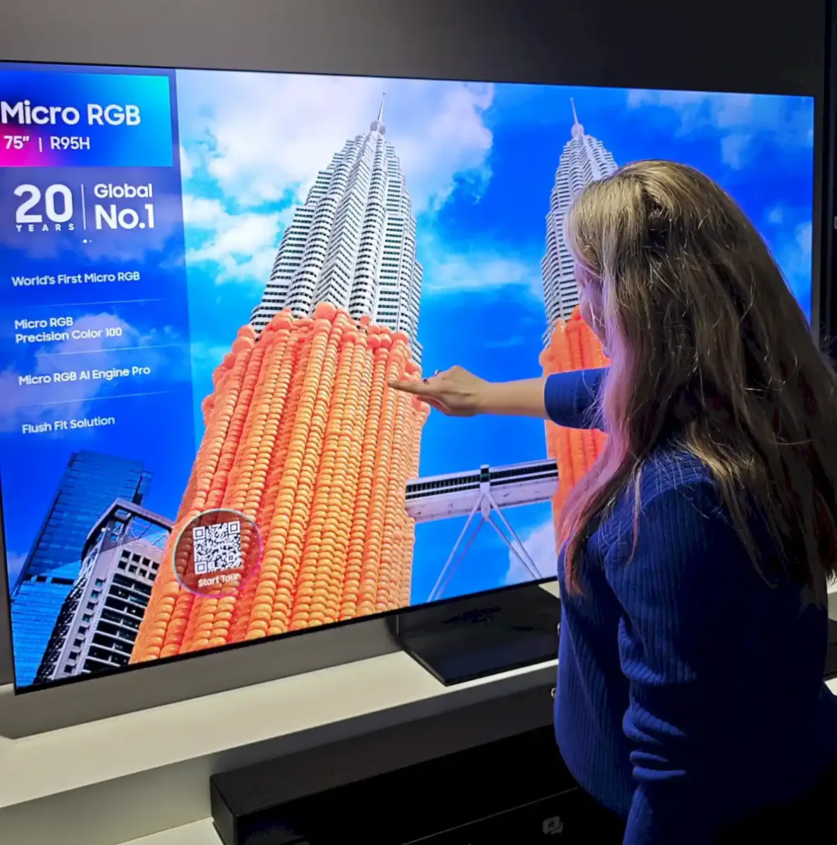 O ρεαλισμός της εικόνας σε μια Micro RGB TV σε προδιαθέτει να απλώσεις το χέρι για να αγγίξεις την εικόνα. Ειδικά αν είναι της 75" R95H Micro RGB