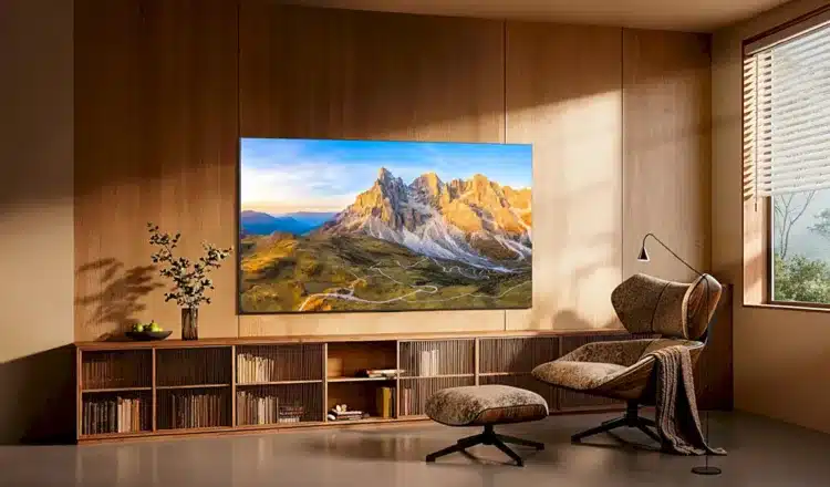 TCL C8L SQD-Mini LED