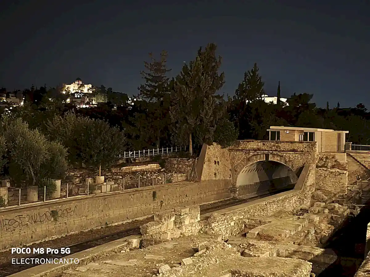 Poco M8 Pro review by electronicanto - image sample nightshot, x2 zoom