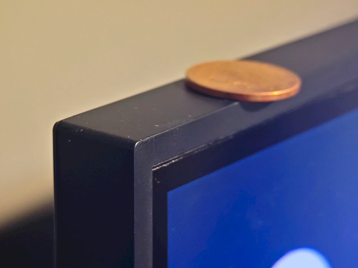 LG MRGB87 65" panel width comparison with 5€ cents 